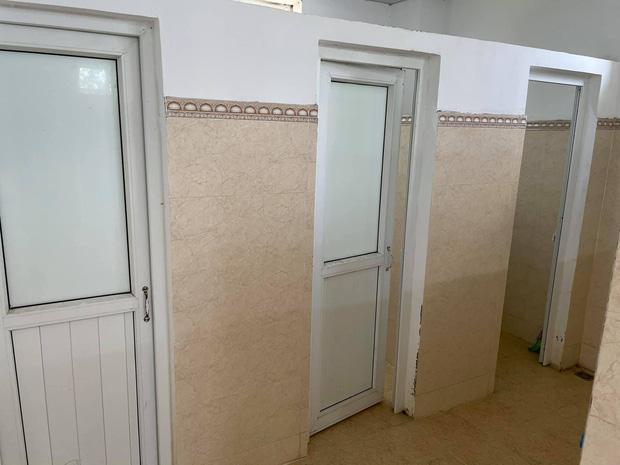 Chê cơm cách ly chán chẳng buồn nuốt, du học sinh bố đời bị mắng sấp mặt-1