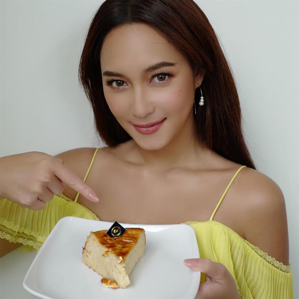 Vẻ đẹp rung động lòng người của siêu mẫu vướng nghi án giật chồng-9