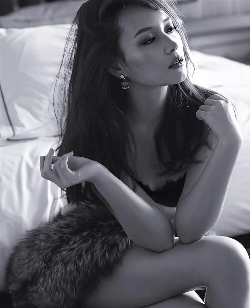 Vẻ đẹp rung động lòng người của siêu mẫu vướng nghi án giật chồng-10