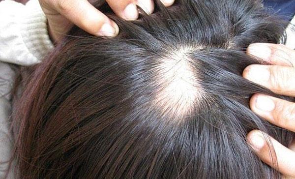 Hà Hồ và Mai Phương Thúy đều lộ dấu hiệu tuổi già vì tóc bạc-8