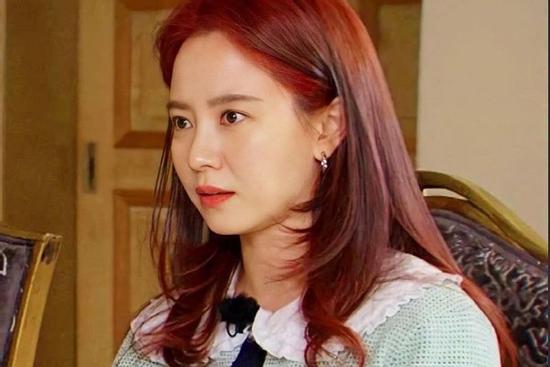 'Mợ ngố' Song Ji Hyo tiết lộ hình mẫu bạn trai lý tưởng