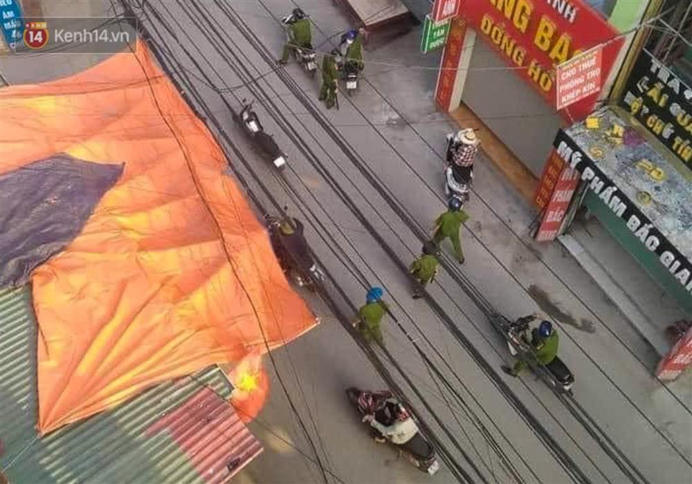 Cuộc sống công nhân đang mắc kẹt trong tâm dịch Covid-19 Bắc Giang-4