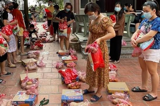 Cuộc sống công nhân đang mắc kẹt trong tâm dịch Covid-19 Bắc Giang