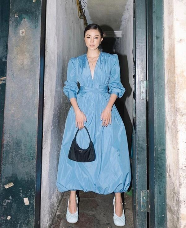 Học sao Việt cách mặc trang phục màu xanh da trời đẹp như nàng thơ!-8