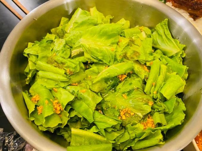 Công Vinh khen nức nở cơm tấm sườn Thủy Tiên nấu-3