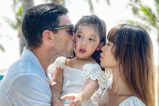 Bị giục sinh thêm con, Hà Anh gắt gỏng: 'Thích thì tự đi mà đẻ'