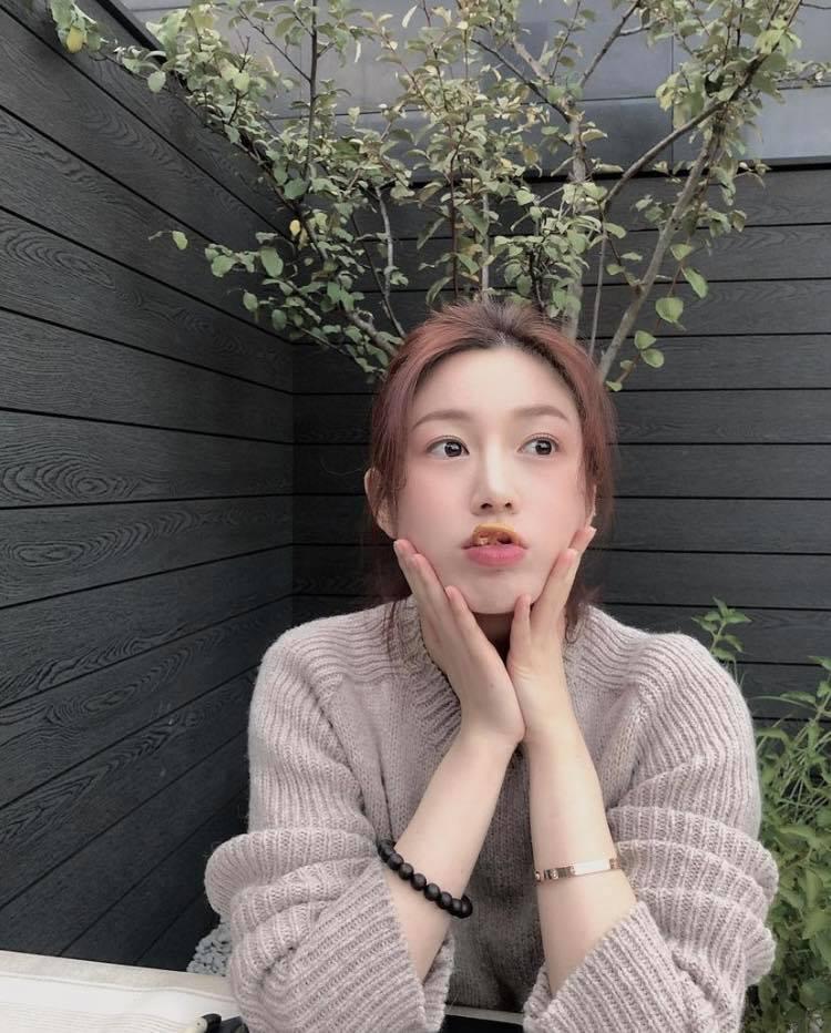 Nhan sắc và gia thế không phải vừa của tình mới Lee Seung Gi-2