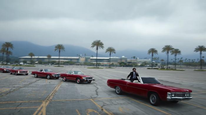 The Weeknd chơi lớn với màn đua xe đạt 100 điểm tại Billboard Music Awards 2021-1