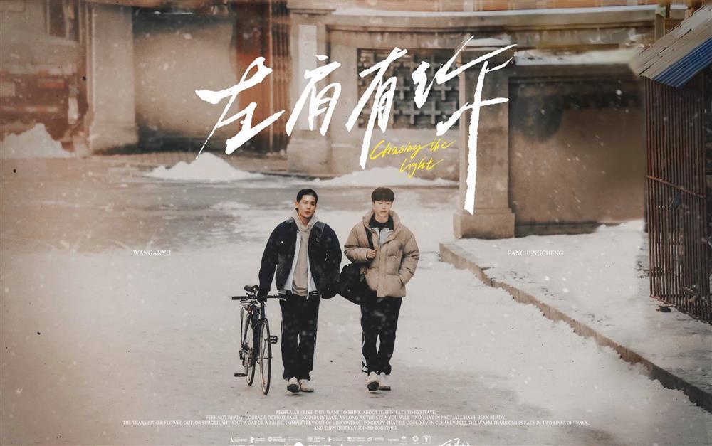 Loạt ảnh hậu trường đẹp như poster của phim đam mỹ Vai Trái Có Cậu-1