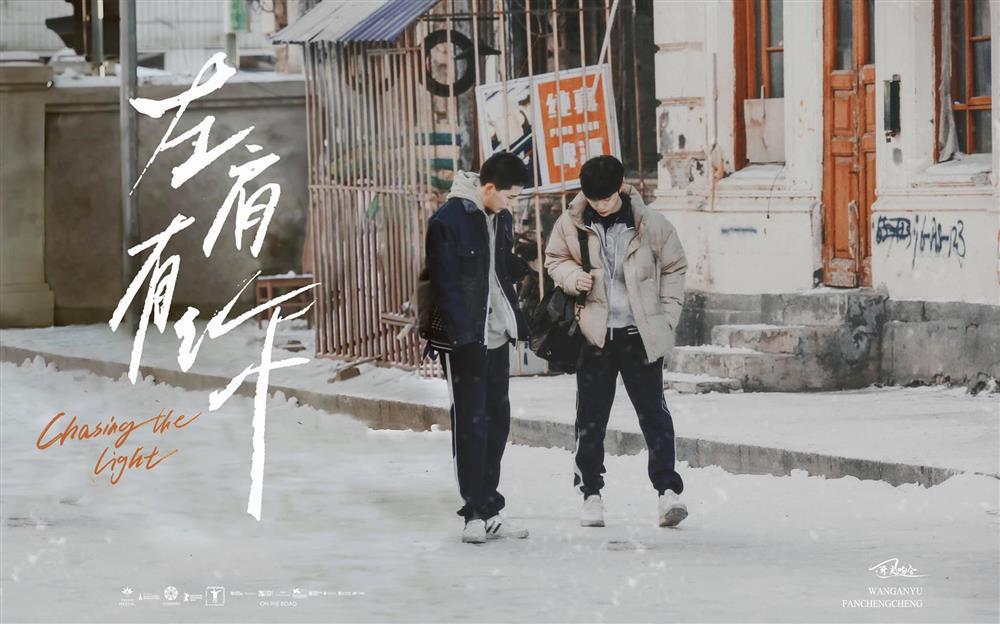 Loạt ảnh hậu trường đẹp như poster của phim đam mỹ Vai Trái Có Cậu-3