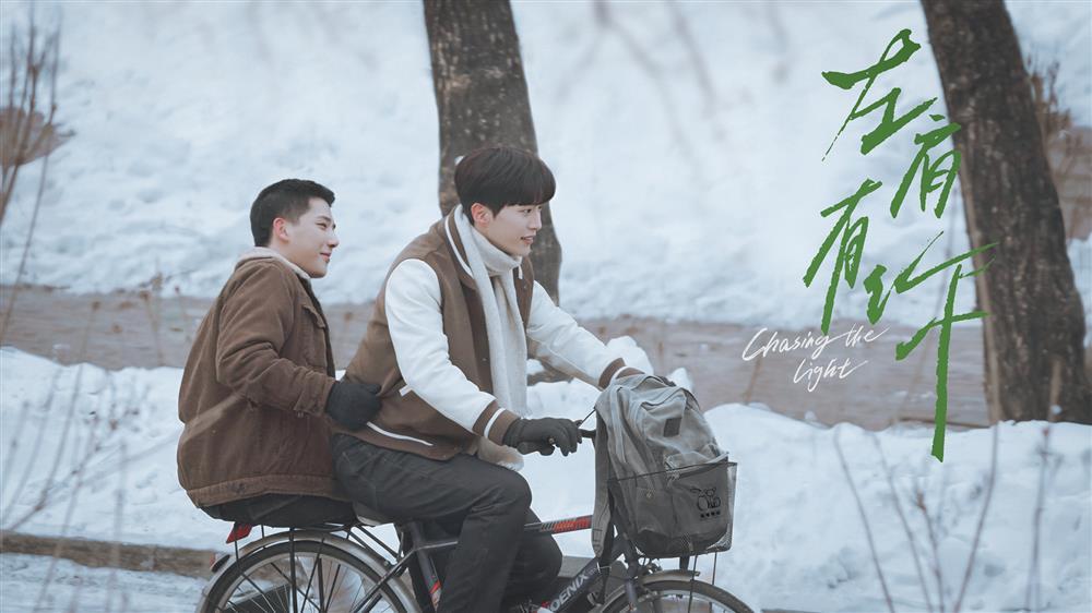 Loạt ảnh hậu trường đẹp như poster của phim đam mỹ Vai Trái Có Cậu-7