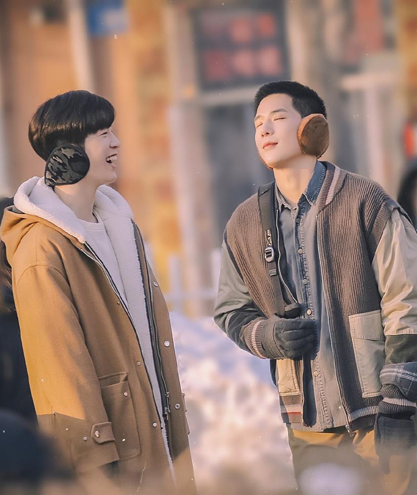 Loạt ảnh hậu trường đẹp như poster của phim đam mỹ Vai Trái Có Cậu-8