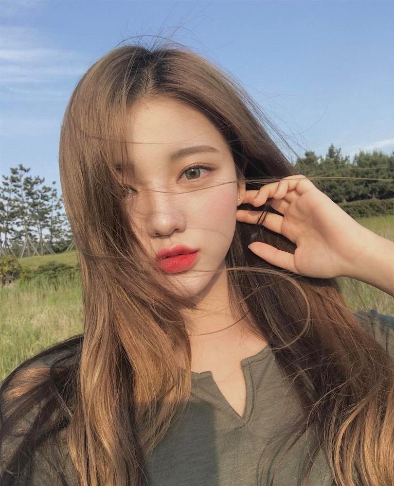 4 tuyệt kĩ giúp giấu nhẹm mái tóc bết dầu trong một nốt nhạc-1