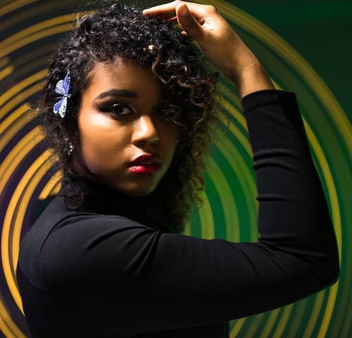 Người mẫu có chân trái sưng phù: Tôi đẹp từ trong ra ngoài-8