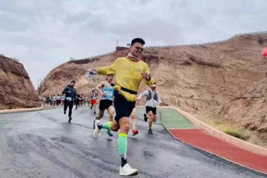 21 tuyển thủ Trung Quốc chết thảm: VĐV cắn lưỡi tìm cơ hội sống sót giữa cuồng phong