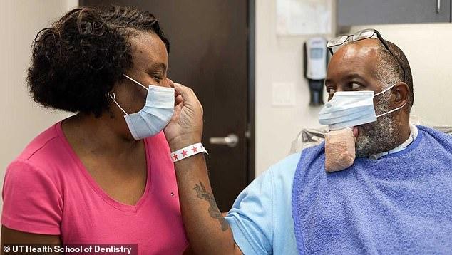 Kinh hoàng triệu chứng lưỡi COVID: Lưỡi sưng khổng lồ, không thể ăn lẫn nói-2