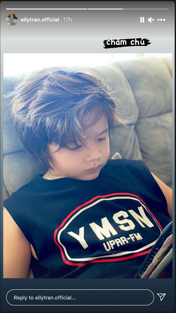 Quý tử nhà Elly Trần học online mùa dịch: Gây choáng vì trổ mã như soái ca-2