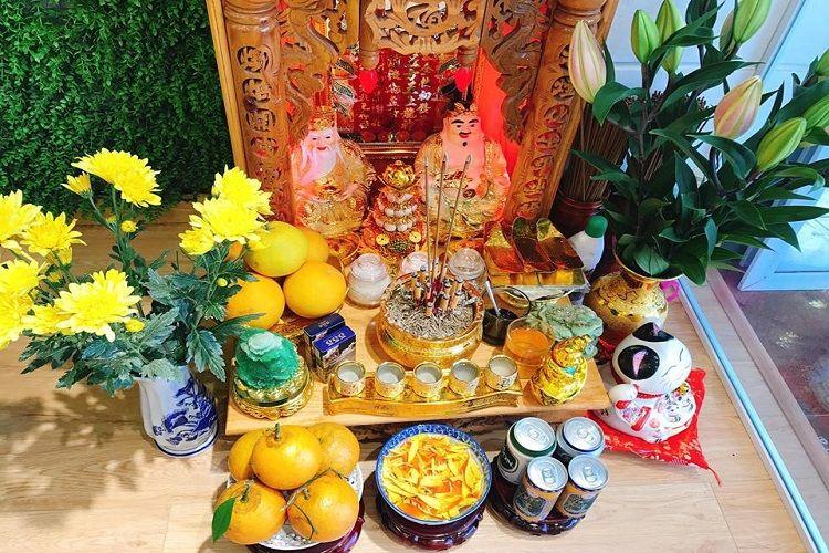 Vì sao bàn thờ thần tài luôn đặt dưới đất, đâu mới là vị trí chuẩn mang tài lộc?-1