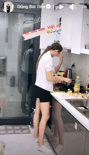 Bạn gái mẫu Tây của Bùi Tiến Dũng lúc ở nhà với khi ra ngoài có gì khác?-3