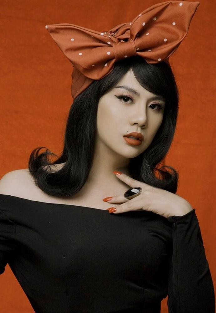 Sự thật về vòng eo siêu nhỏ của Duy Khánh khi giả gái-2