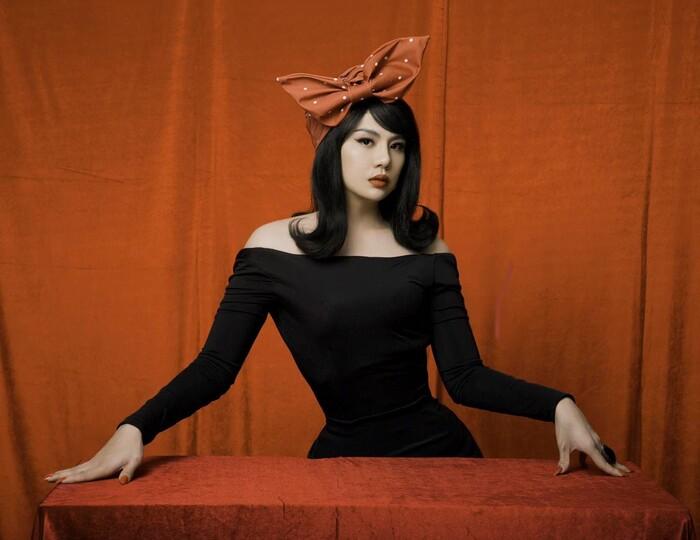 Sự thật về vòng eo siêu nhỏ của Duy Khánh khi giả gái-4