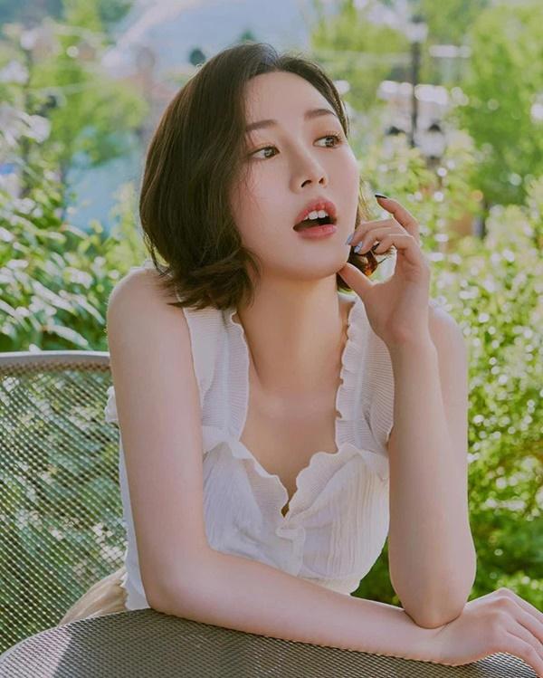 Profile tình mới Lee Seung Gi: Sự nghiệp mờ nhạt nhưng nhan sắc chuẩn hoa hậu-1