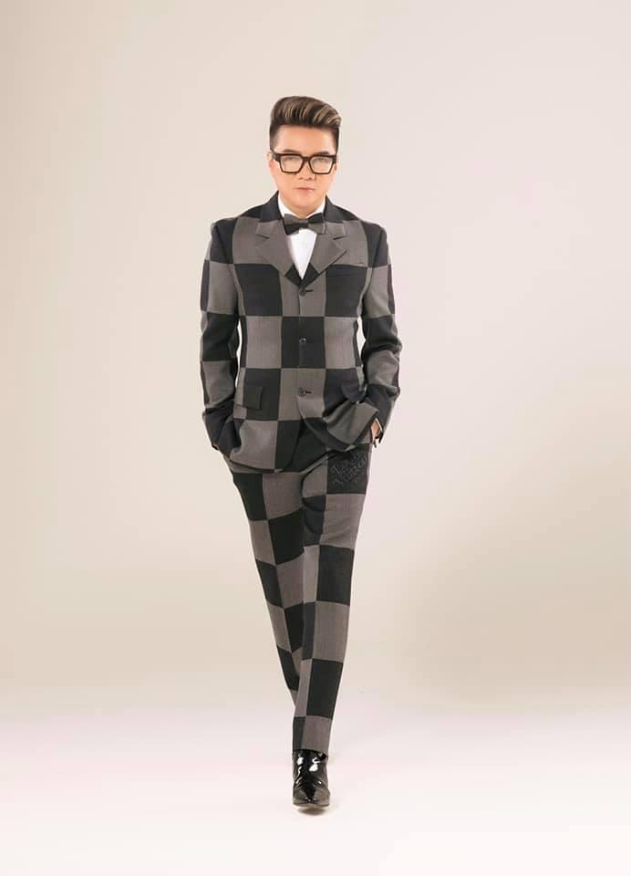 Phản ứng của Đàm Vĩnh Hưng khi bị nhắc viết tên từ thiện kiểu gì?-3