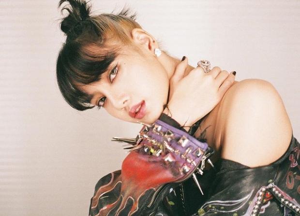 Lisa hé lộ về solo debut sẽ có hẳn 1 album, fan góp gạo dần là vừa!-3