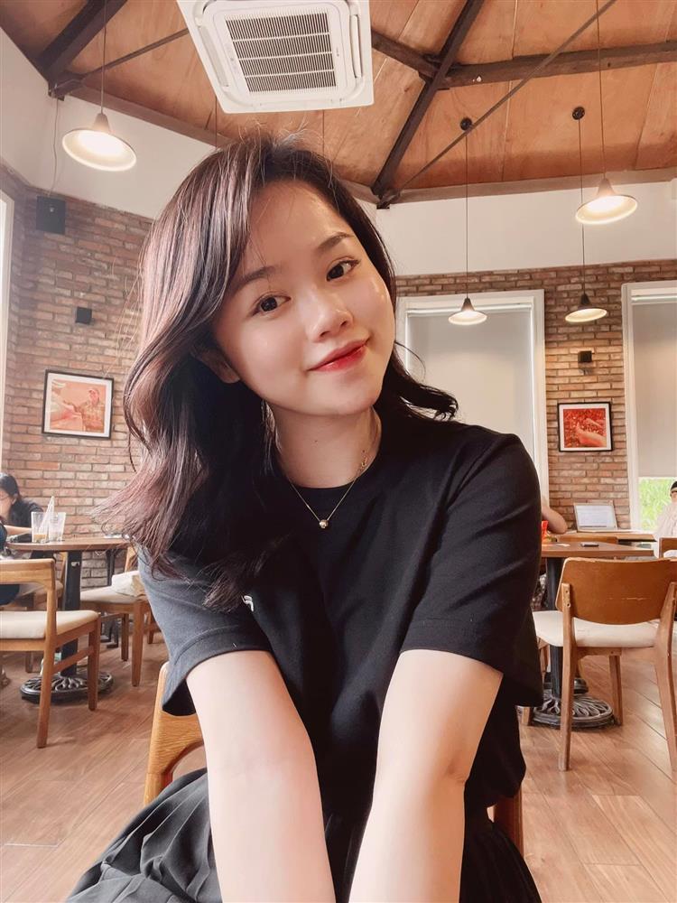 Bồ cũ Quang Hải lộ mặt chi chít mụn, ai nhìn cũng hãi hùng-2