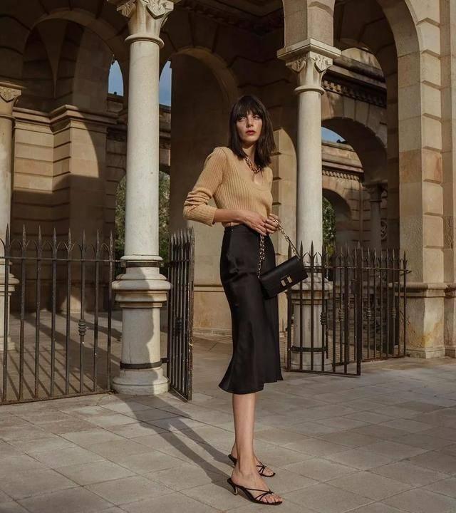 Mặc đẹp không trượt phát nào với gam màu trà sữa hot trend 2021-8