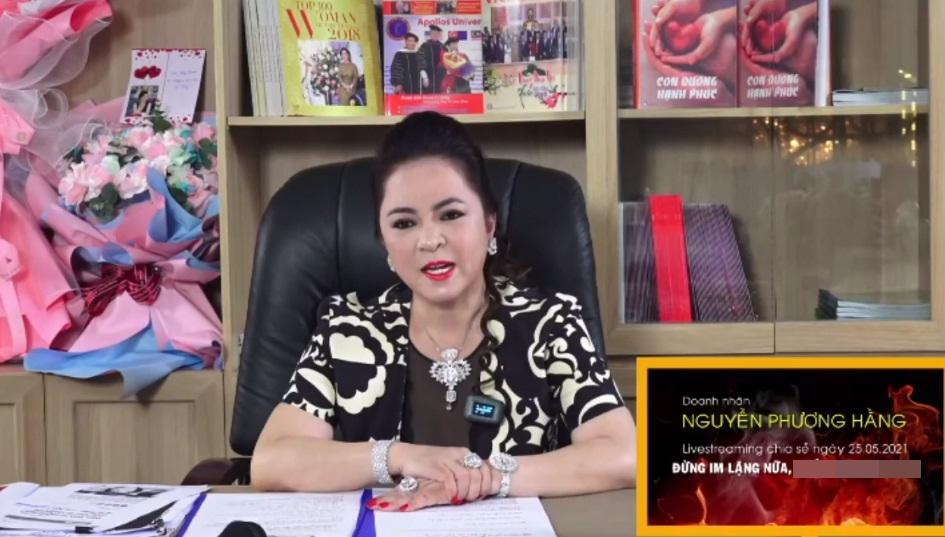 Sao Việt duy nhất được bà Phương Hằng ủng hộ trong livestream bóc phốt kỷ lục-1