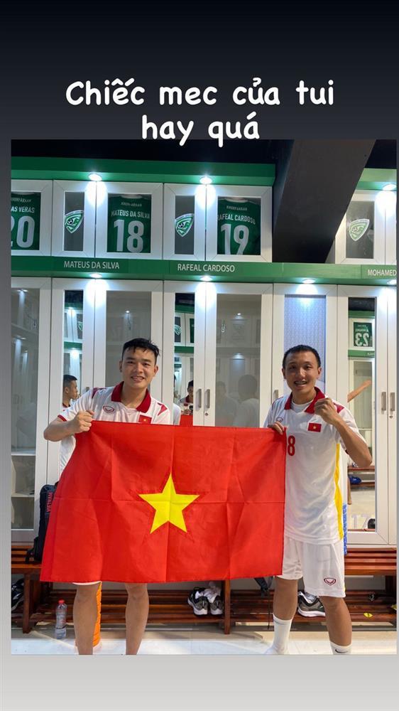 ĐT Futsal Việt Nam quẩy tưng bừng trong phòng thay đồ khi giành vé World Cup-1