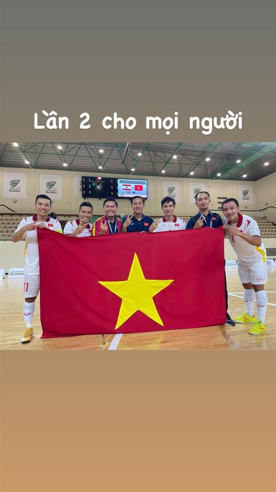 ĐT Futsal Việt Nam quẩy tưng bừng trong phòng thay đồ khi giành vé World Cup-4