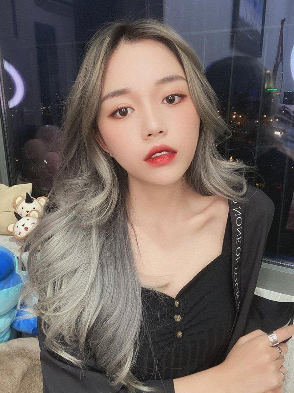 Không skincare rườm rà, Linh Ngọc Đàm phó mặc làn da theo cách chuẩn nhà giàu-1