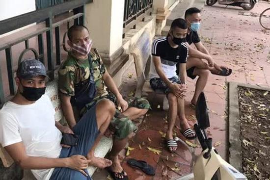 Tụ tập ăn nhậu ở Bắc Giang, 5 người bị phạt 200 triệu, 1 người bị khởi tố