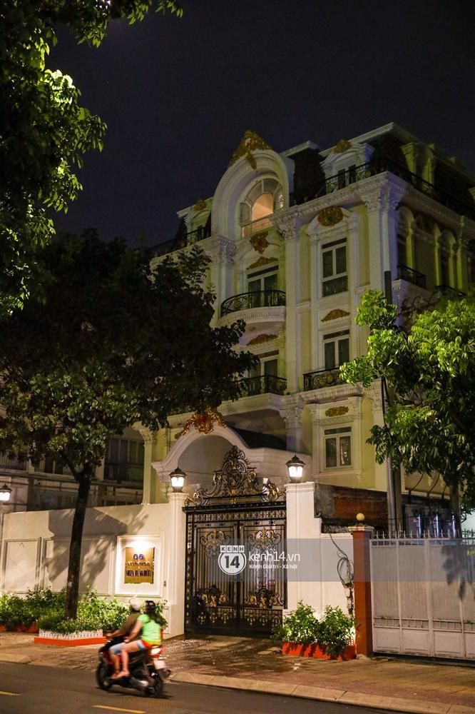 Ảnh cận từng ngóc ngách biệt thự 2.400m2 bà Phương Hằng ở trung tâm Sài Gòn-3