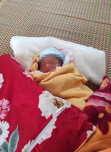 Bé 3 ngày tuổi ở Bắc Giang phải cách ly một mình vì mẹ là F0-1