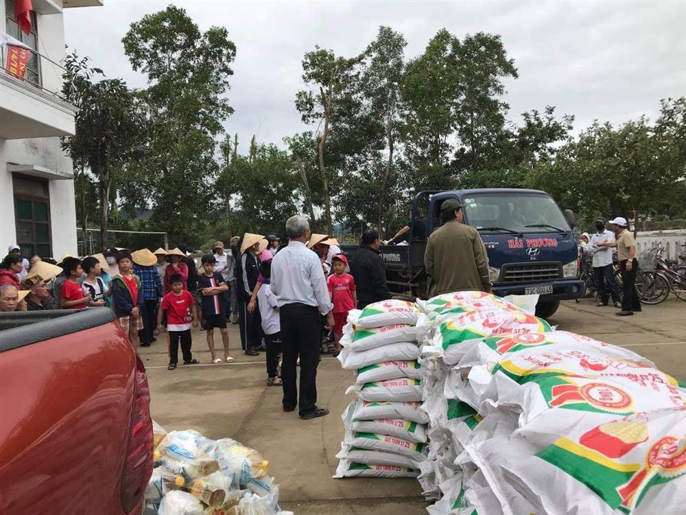 Được Trấn Thành giao phó 6,4 tỷ từ thiện, mẹ Hồ Ngọc Hà đã làm gì?-4