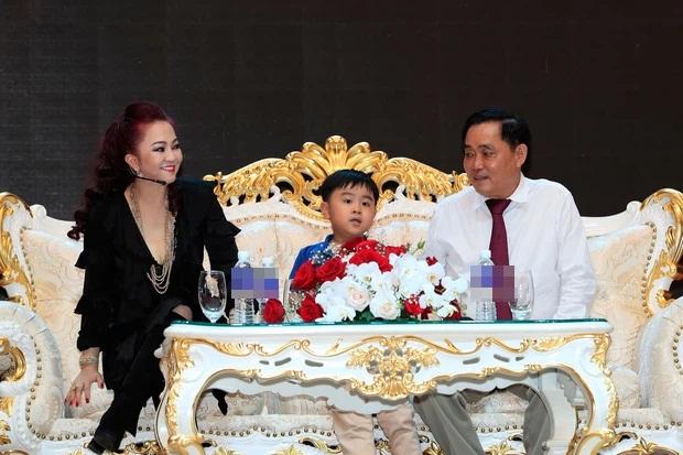 Vì sao vợ chồng ông Dũng Lò Vôi trao gia sản nghìn tỷ cho trai út, không phải ai khác?-2