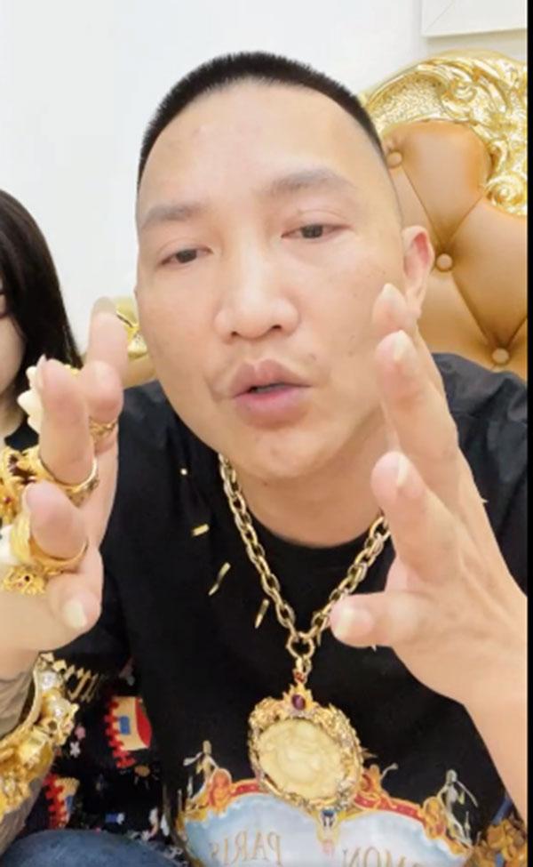 Chỉ trích Trấn Thành chuyện từ thiện, Huấn Hoa Hồng dùng ngôn ngữ tục tĩu-4