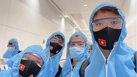 Tuyển Việt Nam vừa sang UAE đã hóa thành trai đẹp bị trục xuất trừ Duy Mạnh-1