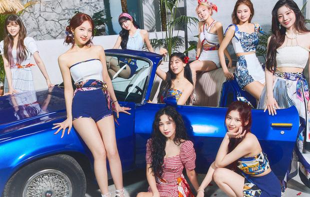 Nayeon tung ảnh TWICE, fan ngao ngán JYP và phát hiện Jeongyeon bay màu?-3