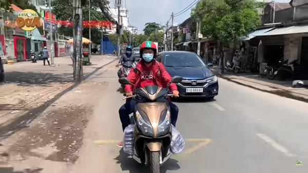 Ông trùm đứng sau Thách Thức Danh Hài gặp biến lớn, chán nản đi bán cơm-3