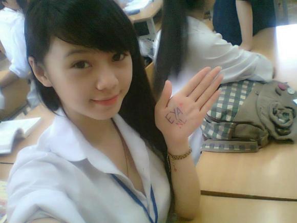 Quỳnh Kool tung loạt ảnh cũ, hé lộ nhan sắc thời ngồi ghế nhà trường-7