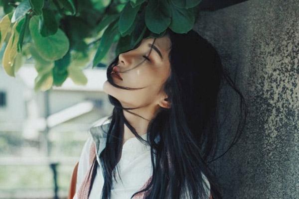 Cưới vợ sát vách, chú rể có hành động gây cười làm vui lòng cô dâu-7