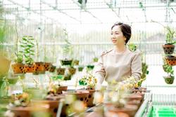 Cô bé bán rau trở thành chủ vườn lan tuyệt sắc ở Bình Dương