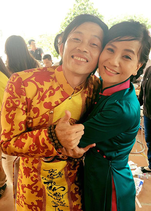 Bài đăng bảo vệ Hoài Linh của Cát Phượng bay màu khó hiểu-4