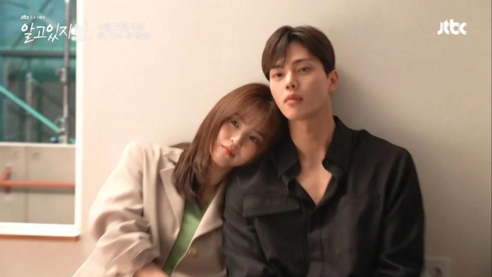 Tiểu Song Hye Kyo bị chê trông như chị em với người tình Song Kang-5