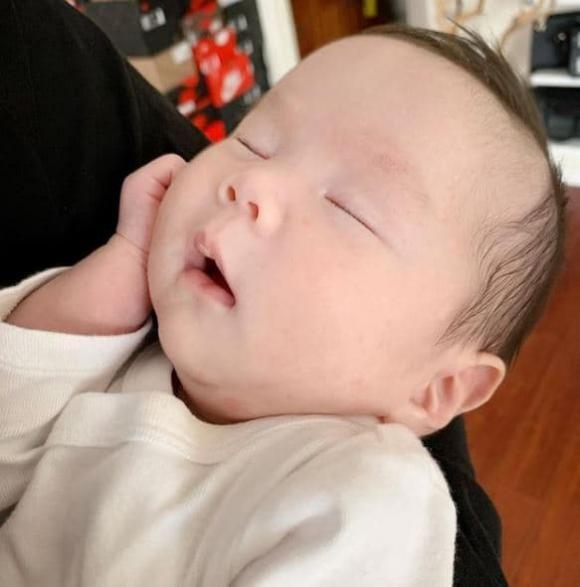 Tình đồng giới đăng ảnh mới nhất của con An Nguy: Xinh xắn và giống mẹ-4