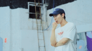 Erik bị tố đạo nhái EXO và The Boyz, netizen tiện nhắc phốt sao chép Jennie?-4